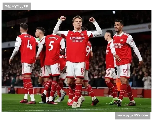 欧冠赛场边卫崛起:全能防线背后的战术革新与球队影响 欧冠赛场边卫崛起:全能防线背后的战术革新与球队影响